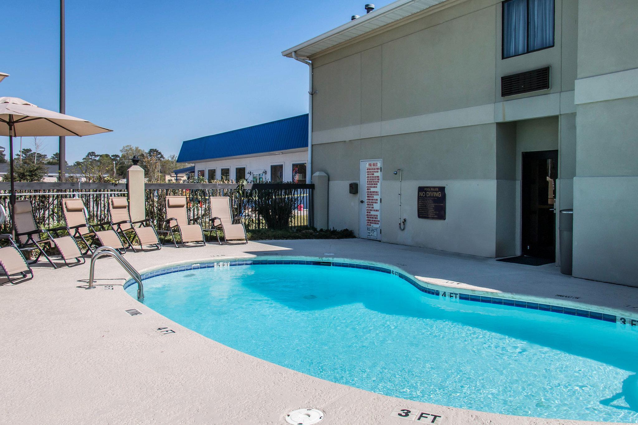 Baymont By Wyndham Port Wentworth Hotel Exterior photo